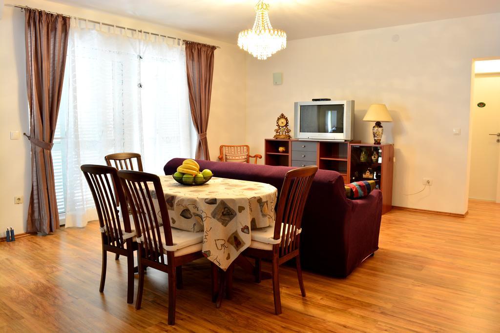 Apartments M&B Podstrana Esterno foto